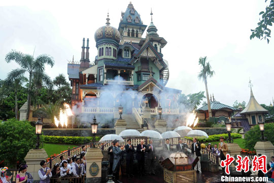 资料图:香港迪士尼乐园项目“迷离庄园”。<a target='_blank' href='http://www.chinanews.com/' _fcksavedurl='http://www.chinanews.com/'></table>中新社</a>发 任海霞 摄